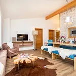 Enjoy The Alps - Aparthotel