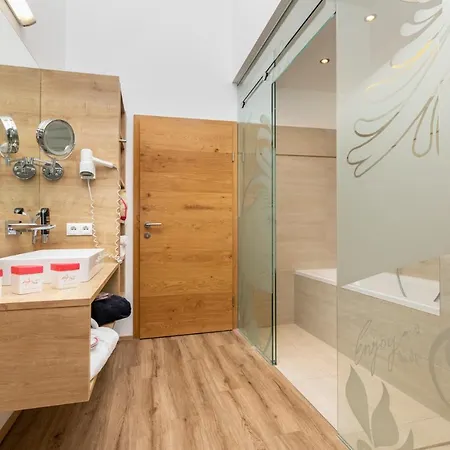 Enjoy The Alps מלון דירות פלאכאו