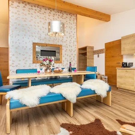 Enjoy The Alps 4* פלאכאו