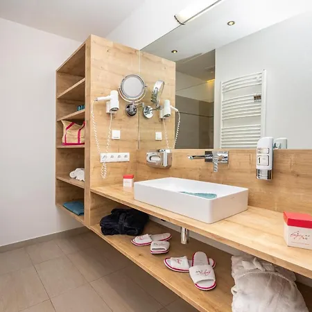 Aparthotel Enjoy The Alps