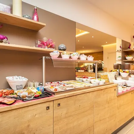 Enjoy The Alps アパートホテル