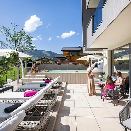 Enjoy The Alps - Apartmanhotel Flachau
