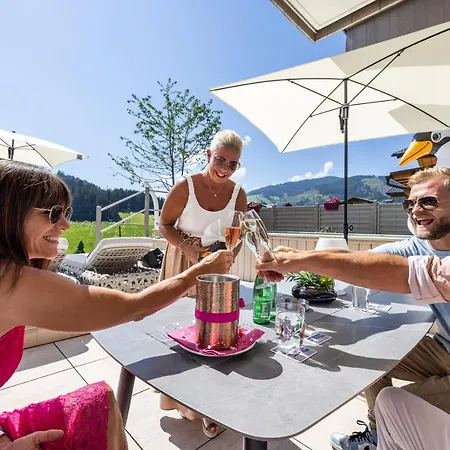 מלון דירות Enjoy The Alps 4*