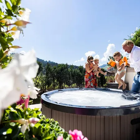 Enjoy The Alps Apartahotel