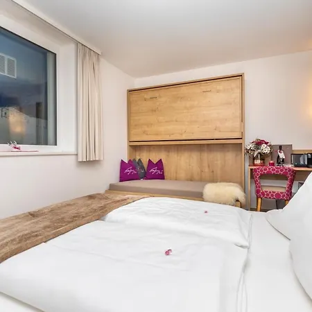 Enjoy The Alps 4* פלאכאו