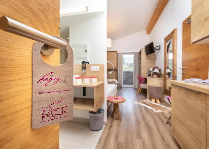 Enjoy The Alps - Φλαχάου